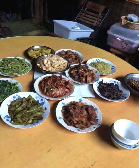农村家宴太丰盛，回家3天胖2斤，这道菜一上桌，鸡鸭螃蟹都靠边站
