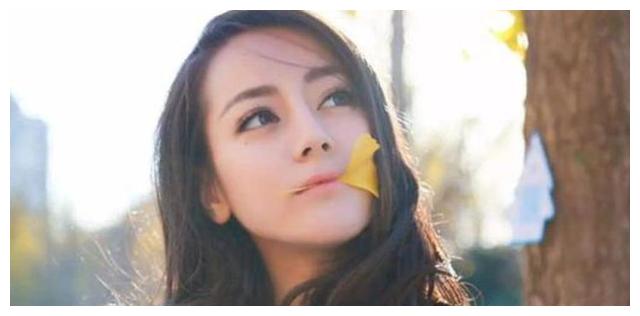 这是迪丽热巴最丑的一次古装造型，比关晓彤的缝纫机更雷人！