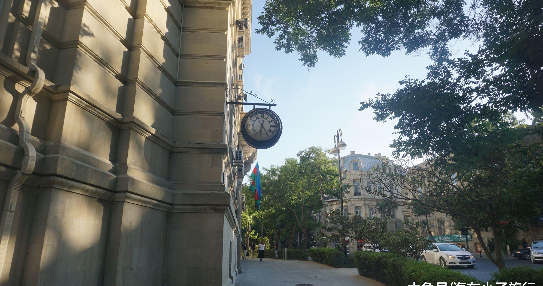 阿塞拜疆首都巴库吃喝玩乐首选之地：喷泉广场