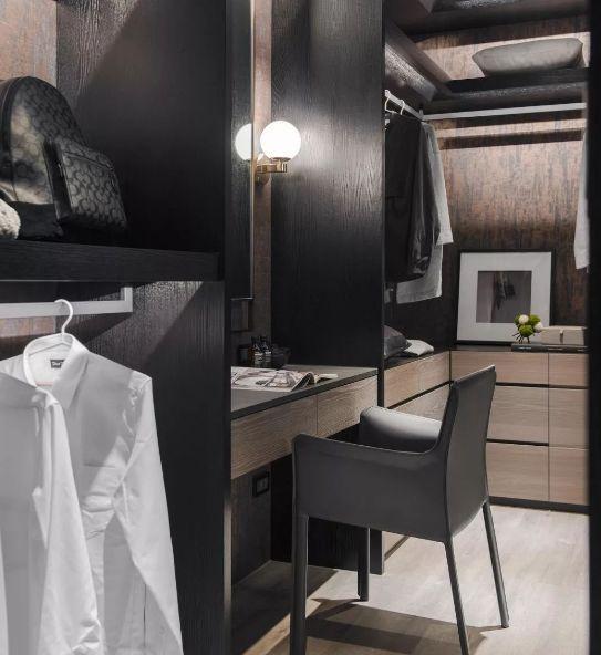 黑白灰的大理石家装