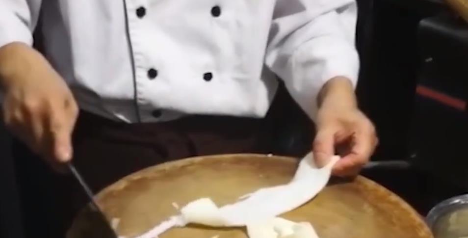 烧烤摊3种肉无法造假，味道超级美味，会点来吃的是吃货