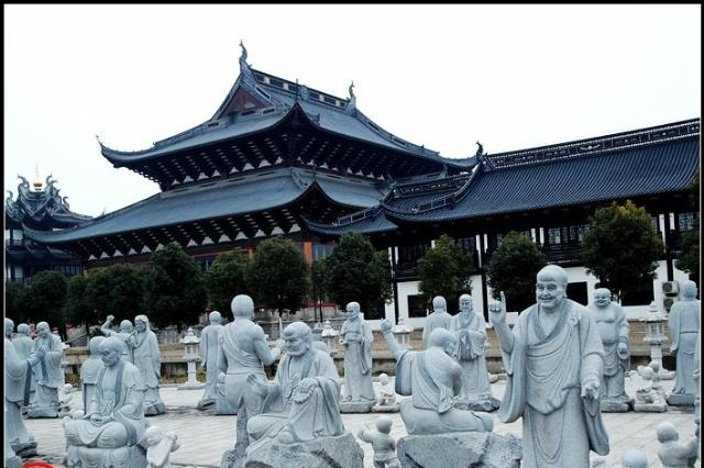 实拍悟空寺五百罗汉露天雕塑广场，场面宏大，殊胜无比