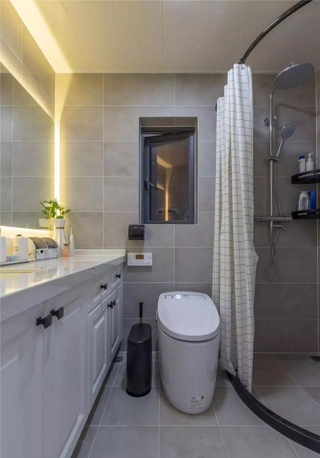 109平北欧三居,大理石+木饰面打造的电视墙,真耐看