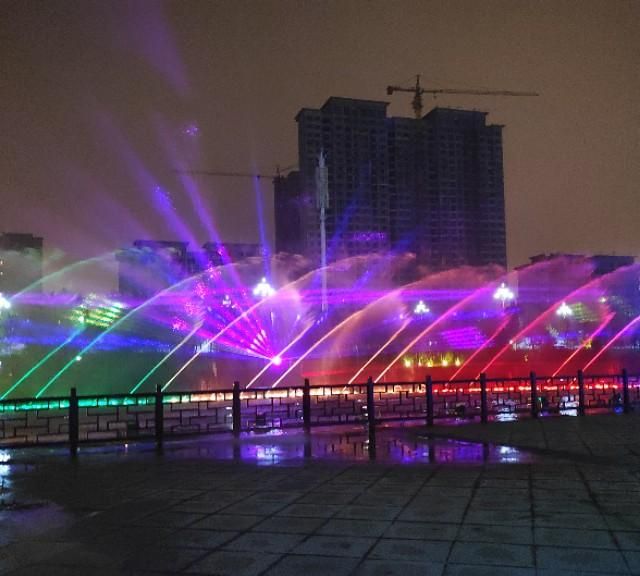 泰安西部，打卡网红喷泉景点