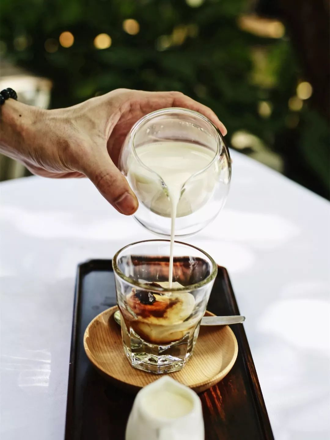 红酒情人节！5折吃『艺术品葡萄酒西餐厅』，你心爱的TA值得！