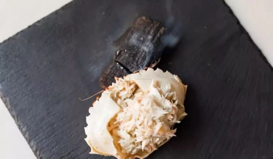 红酒情人节！5折吃『艺术品葡萄酒西餐厅』，你心爱的TA值得！