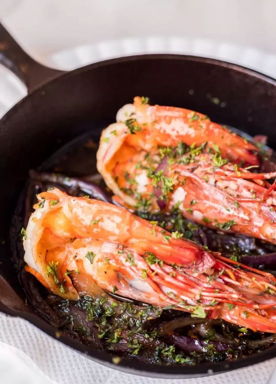 红酒情人节！5折吃『艺术品葡萄酒西餐厅』，你心爱的TA值得！