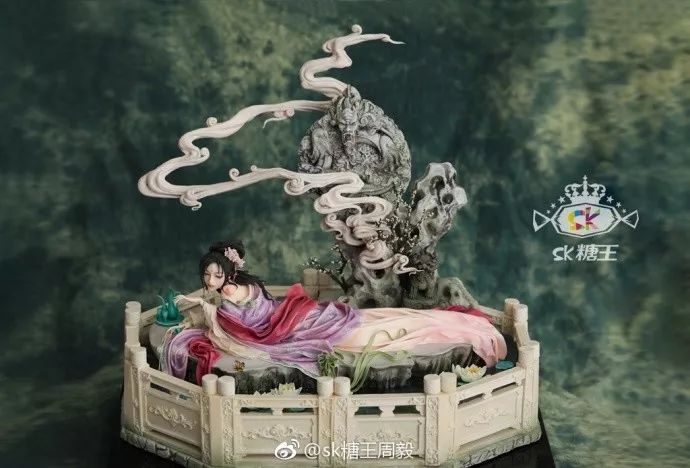 他从珠宝首饰到美容美发样样精通，只为做好一块蛋糕