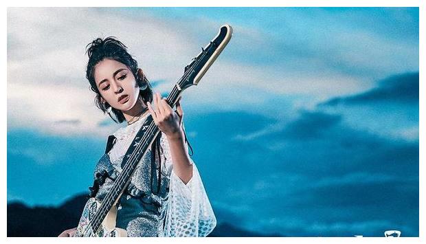 对比《缝纫机乐队》和《择天记》，发现古力娜扎根本不适合古装剧