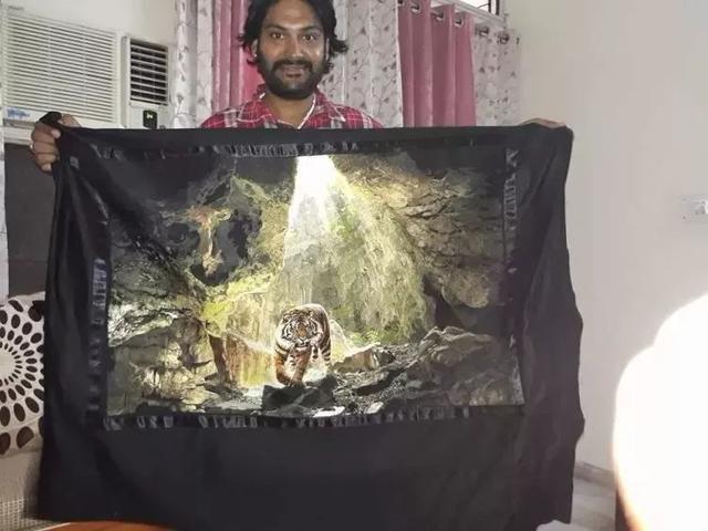 这位印度男人，用缝纫机作画，当看到作品后，佩服不已