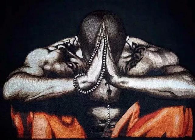 这位印度男人，用缝纫机作画，当看到作品后，佩服不已