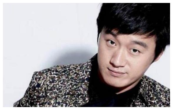 身价过亿却穿一双便宜鞋，用20元网购的水杯，娱乐圈最持家男神
