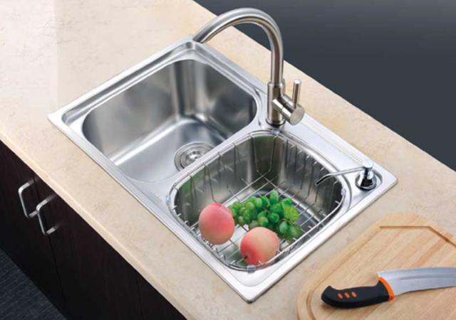 水槽安装就要按部就班,6个安装顺序不能颠倒,否则后患无穷