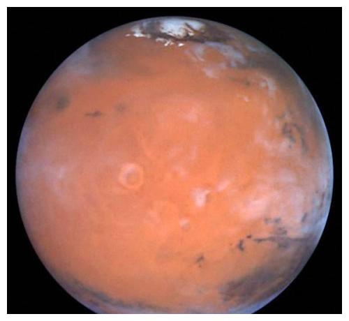 在火星表面的陨石坑中发现“蓝色液体”，外星人也需要水资源啊
