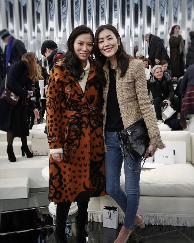 网曝刘雯得罪品牌方事业受阻，背后有女大佬出面相救！