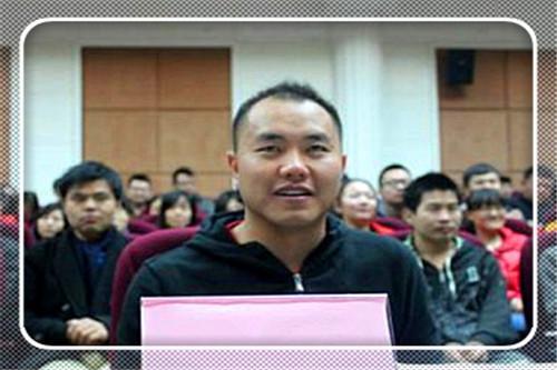 他大学毕业后辞职卖红薯，打造品牌做连锁加盟，被称“红薯王子”
