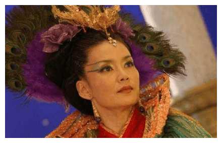明星奇葩古装发型:电话头 兔耳朵 缝纫机 你最想吐槽哪个?