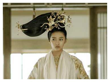 明星奇葩古装发型:电话头 兔耳朵 缝纫机 你最想吐槽哪个?