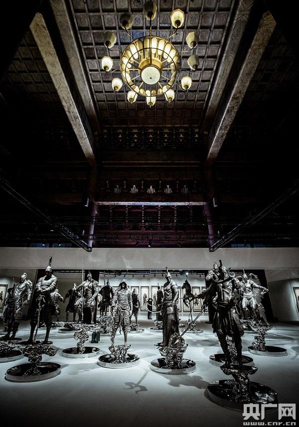 “青年艺术家世界行”启动 任哲雕塑个人展亮相太庙