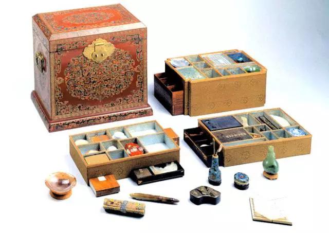 皇帝的玩具箱：不吹牛，能看一年
