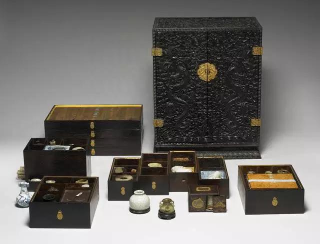 皇帝的玩具箱：不吹牛，能看一年