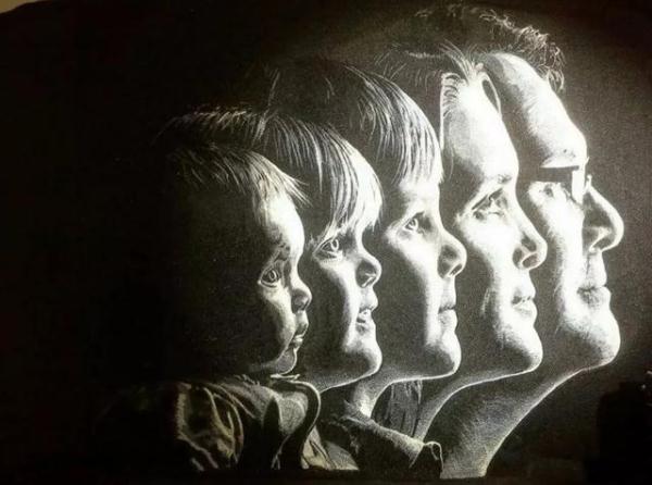 男子用缝纫机作画，宛如画出来的一般