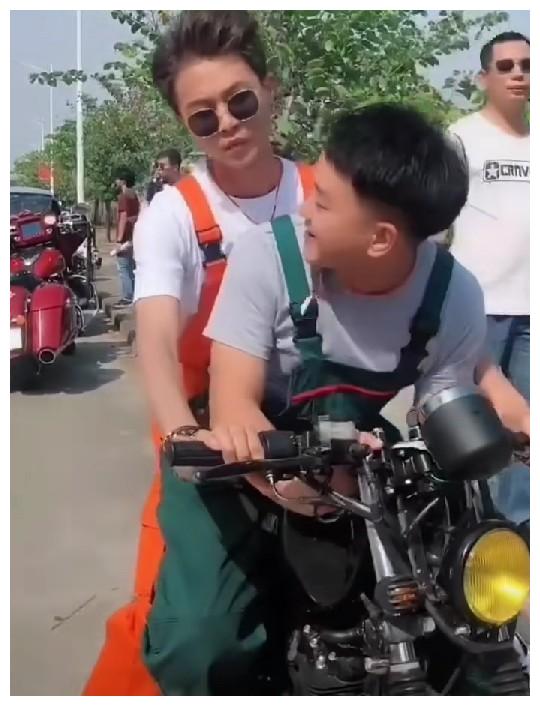 许华升近期大动作,在广东开拍《阿全出更》不锈钢我们一起看看吧