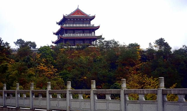 航拍！去镜台山有一条塑胶跑道，走不一样的路，看最美的风景