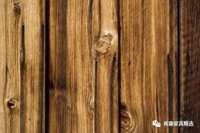 实木家具买有节疤的更环保？听行家一讲完，后悔我家买错了