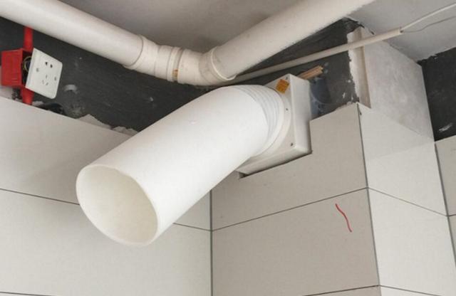 安装止逆阀的时候,业主不小心漏了这个细节,结果又要多花100块