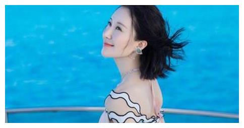 娱乐圈4位喜欢坐游艇的女明星，谢娜美如画，李小璐太迷人！
