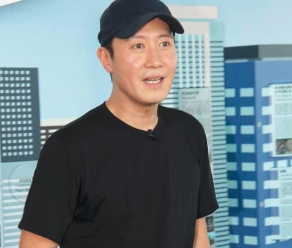 黎明送老婆两千万游艇，爱妻膀大腰圆疑备孕二胎