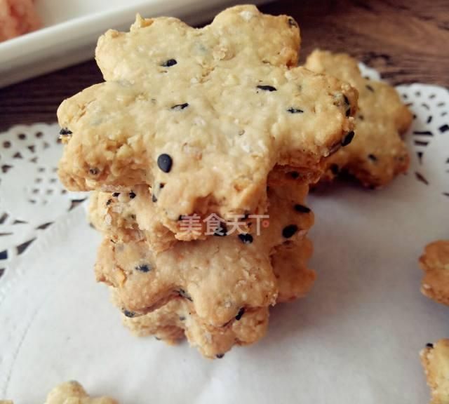 教你做燕麦饼干，酥脆可口，在家就能轻松搞定