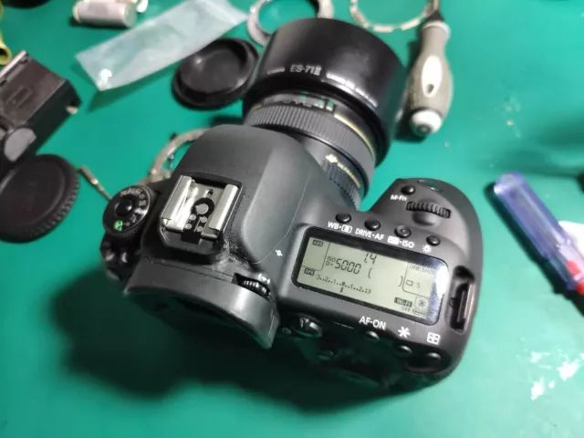 玩转器材 | 佳能5D4镜头卡口变形，拧不上镜头？