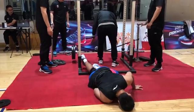 CBA球队老总怒斥体测 张兆旭受伤没人管，反而去看器材