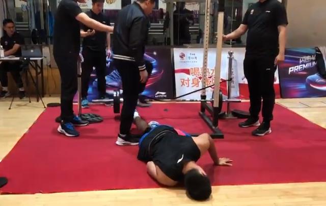 CBA球队老总怒斥体测 张兆旭受伤没人管，反而去看器材