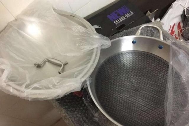 铁锅,不粘锅还是不锈钢锅?锅都没选对,炒菜能好吃吗?