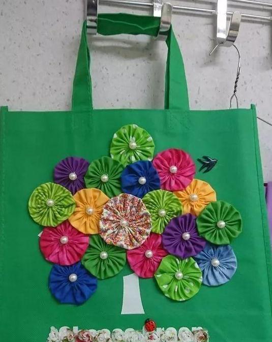 几厘米的小碎布缝一圈，承包了家里的居家用品