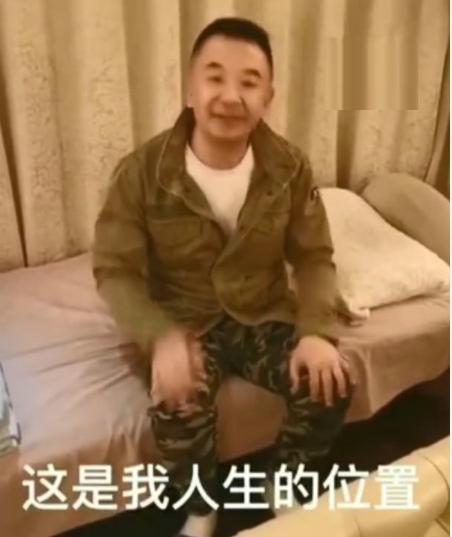 黄海波或将复工，在影棚拍摄广告，多个工作人员随时准备上前服务