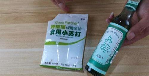 毛巾发黄不耐脏，水里来点“清洁宝”，毛巾还能干净如初