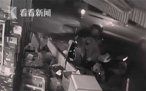 男子偷包裹 原因竟是为了报复快递员
