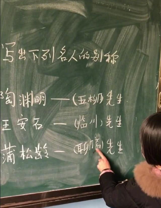 每日趣味图片，我说去健身房器材总练不好呢，原来我的方法不对