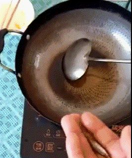 每日趣味图片，我说去健身房器材总练不好呢，原来我的方法不对
