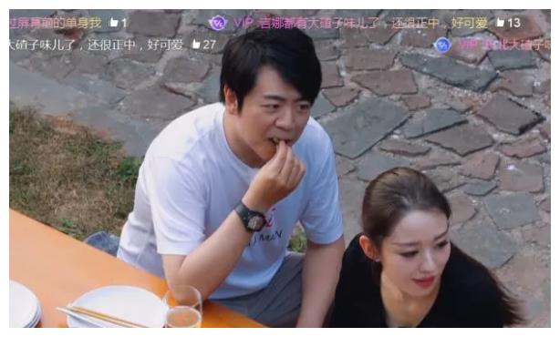 钢琴家郎朗的手有多好看？镜头拉近之后，女生：这才叫做芊芊玉指