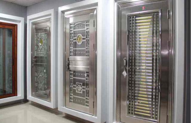 不锈钢防盗门你家买对了吗?3个选购要点,不仅要美观还要安全