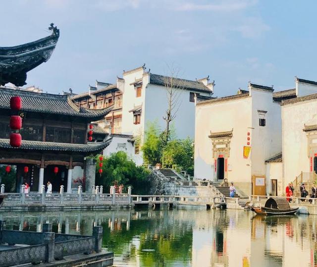 国内这座“个性”的园林，穿上汉服才能进，游客表示入戏了