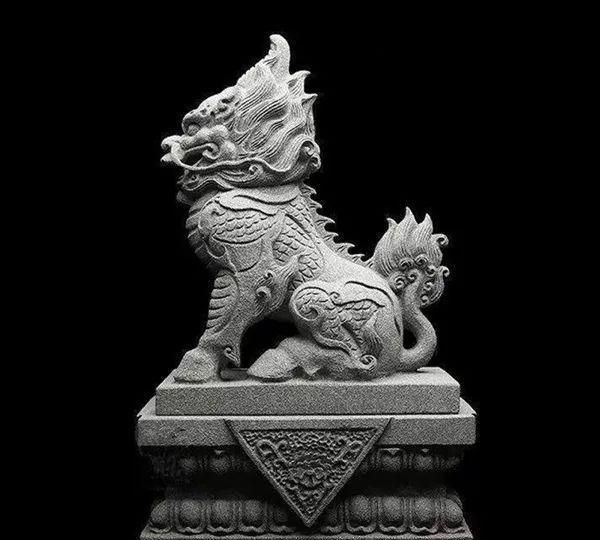 读石雕（诗歌）