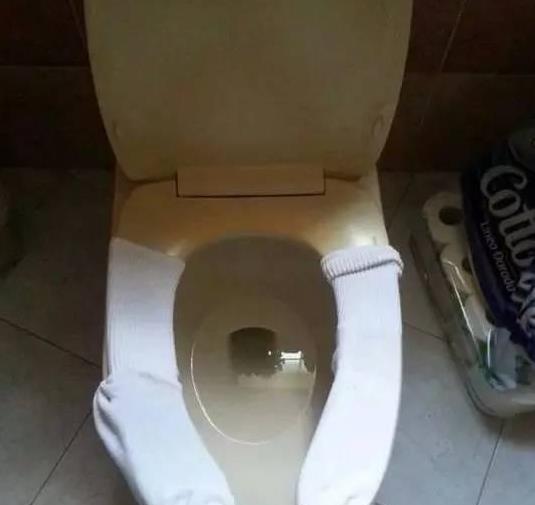 旧袜子这样一改造，你想不到有这么强的清洁能力