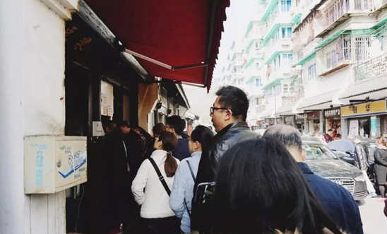 杭州夫妻辛苦25年，店铺火爆每天卖千份早点，却还是买不起房…
