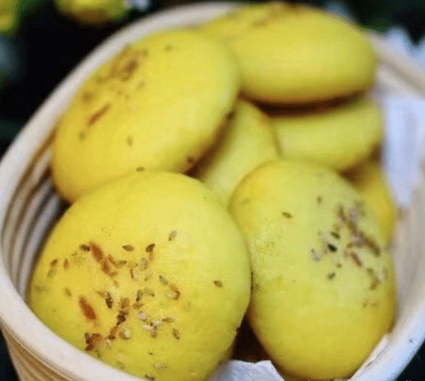 冬季想吃零食了怎么办? 那就做鸡蛋黄金饼干吧,小孩子的最爱!